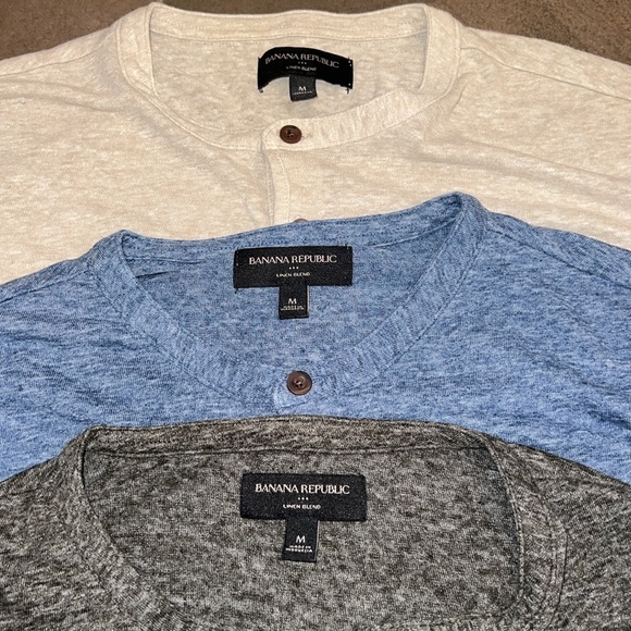 Banana Republic T shirt - Picture 2 of 2